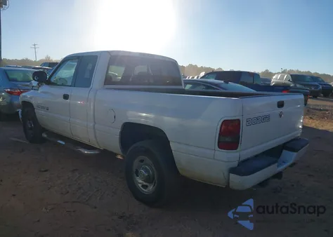 1999 Dodge Ram 2500 St из США, поврежденный, VIN 3B7KC23WXXG117036